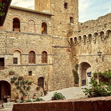 Bed & Breakfast Il Mastio Di Spedaletto 3*